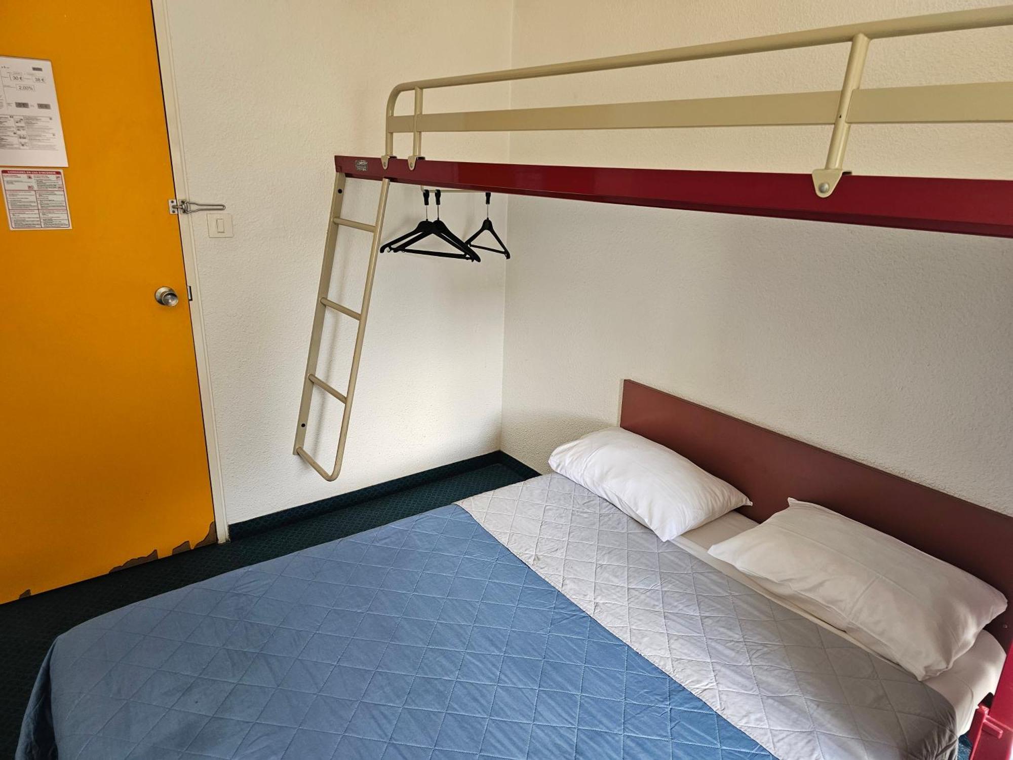 Formul'Eco Hotel Louvroil Екстериор снимка